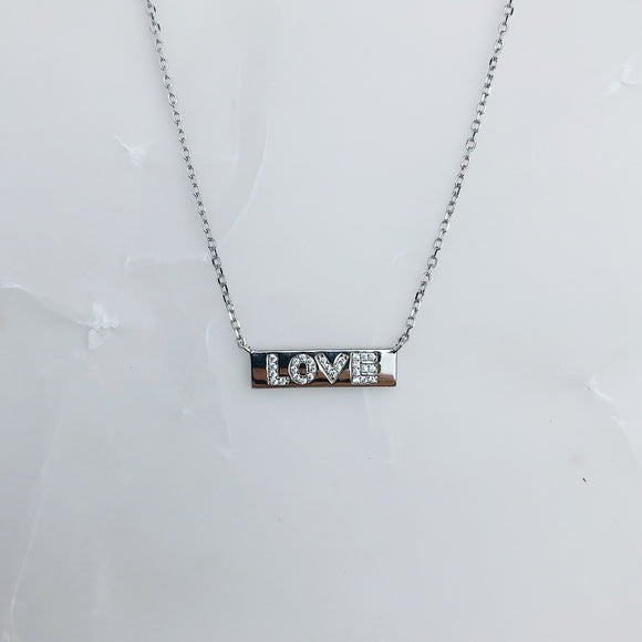 COLLAR PLACA LOVE