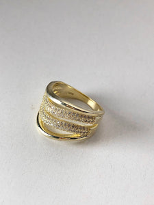 ANILLO SEMIOVALADA CON ZIRCONIA